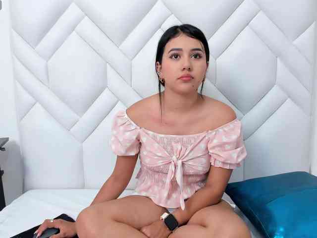 Analiaa18 webcam
