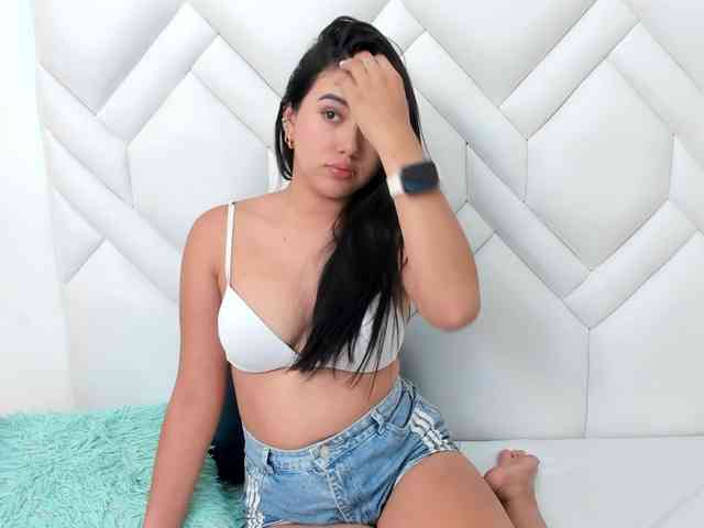Analiaa18 webcam