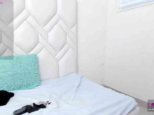 Analiaa18 webcam