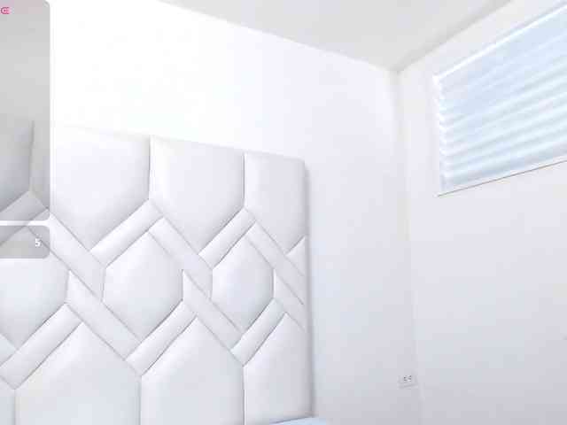 Analiaa18 webcam