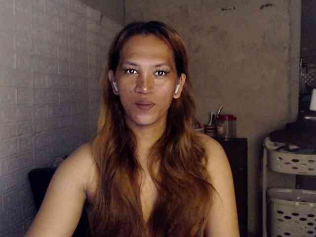 pop-mycherry Live Webcam on BongaCams