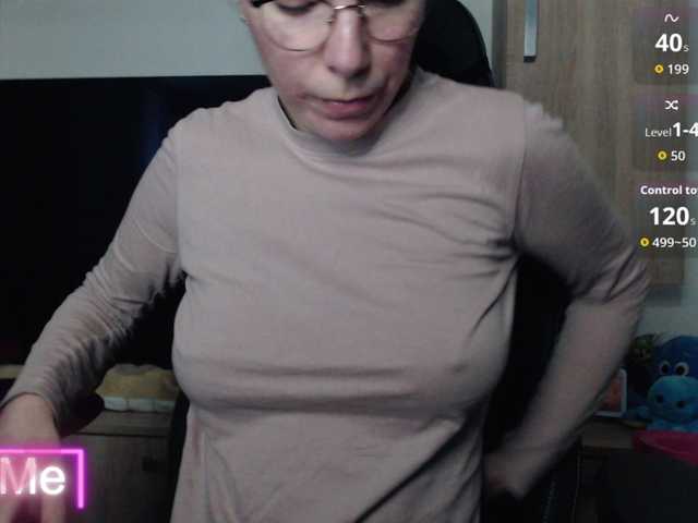 Elinor21's BongaCams show and profile