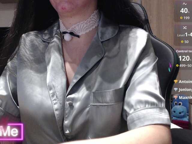 Elinor21's BongaCams show and profile