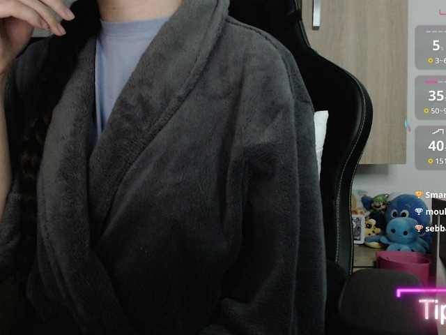 Elinor21's BongaCams show and profile