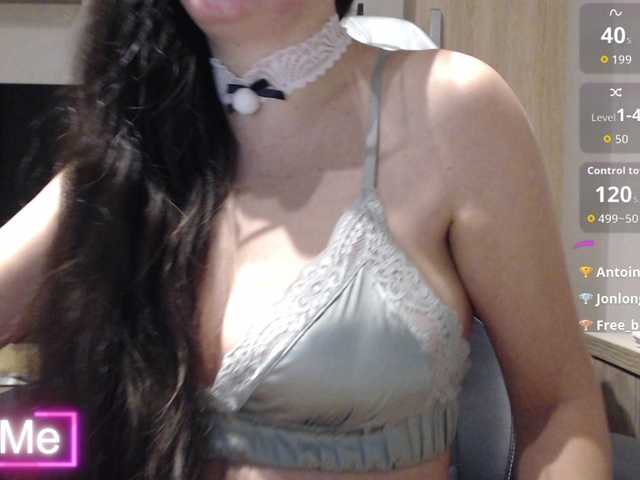 Elinor21's BongaCams show and profile