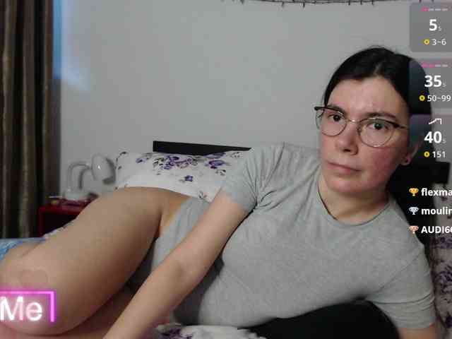 Elinor21 Live Webcam on BongaCams