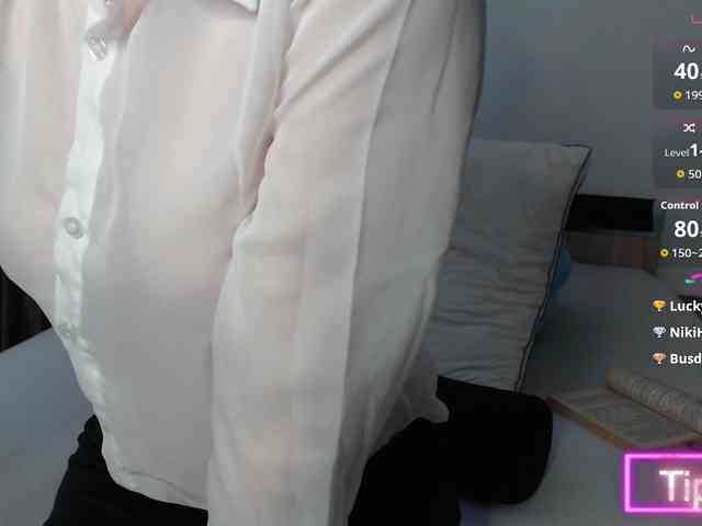 Elinor21 Live Webcam on BongaCams