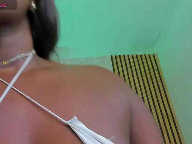 naked livechat Maiacharris