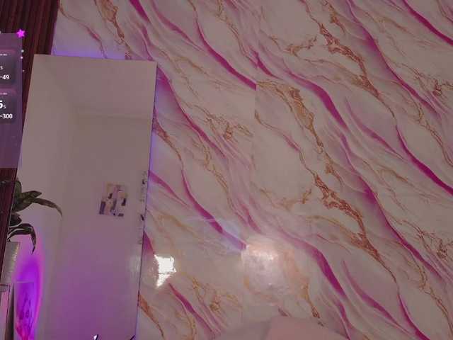 le modèle EimyAnistonCute est en webcam porno dans un show sur le site bongacams, il possède les tags suivants: Latino/Hispanic,Redhead,Trimmed