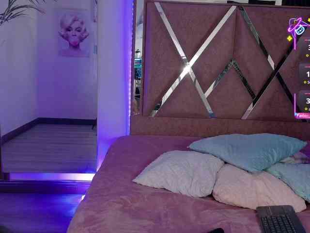 EimyAnistonCute webcam