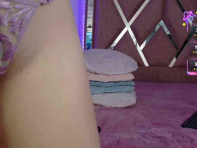 EimyAnistonCute webcam
