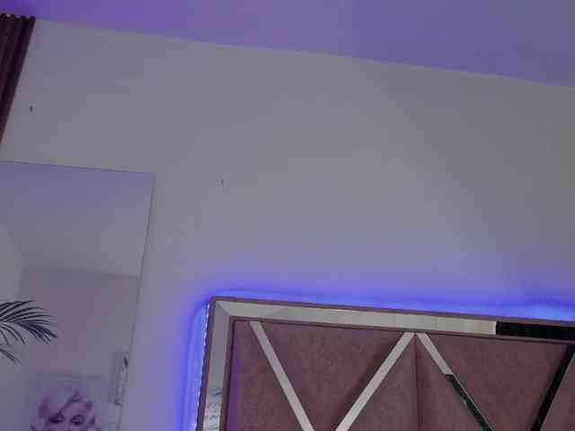 EimyAnistonCute webcam