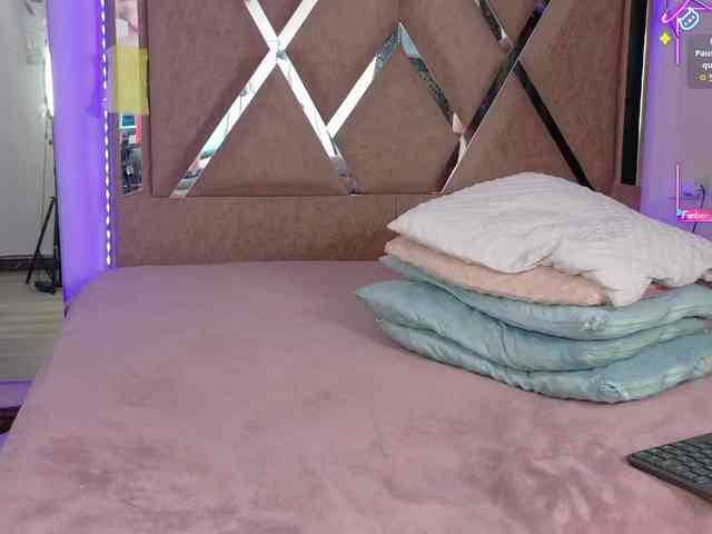 EimyAnistonCute webcam