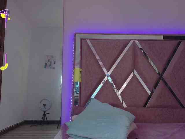 EimyAnistonCute webcam