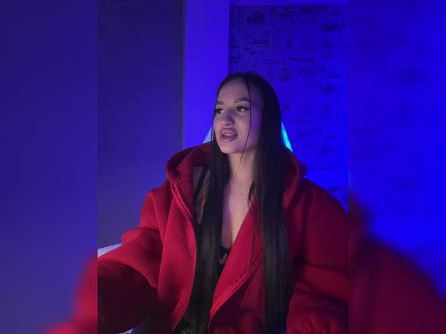 Karamelikaa's BongaCams show and profile