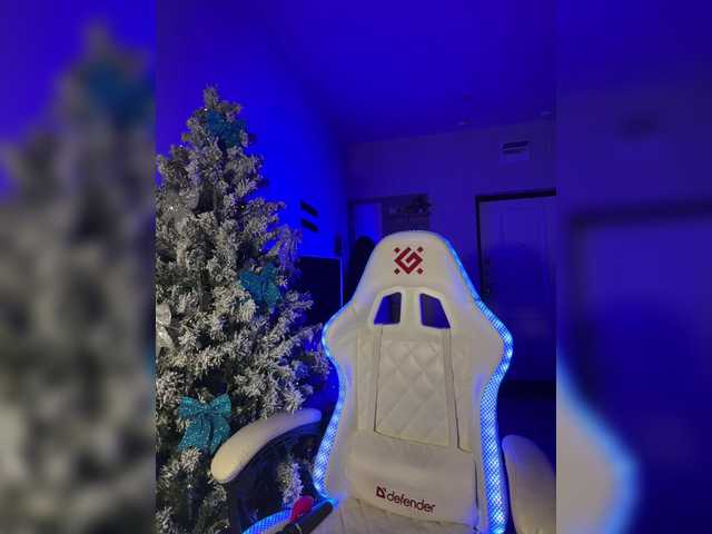 Karamelikaa's BongaCams show and profile