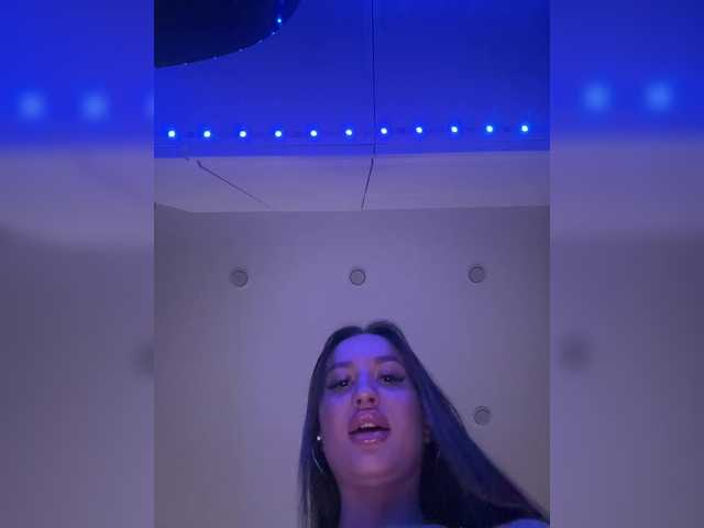 Karamelikaa's BongaCams show and profile