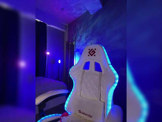 Karamelikaa's BongaCams show and profile