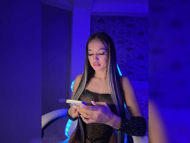 Karamelikaa's BongaCams show and profile