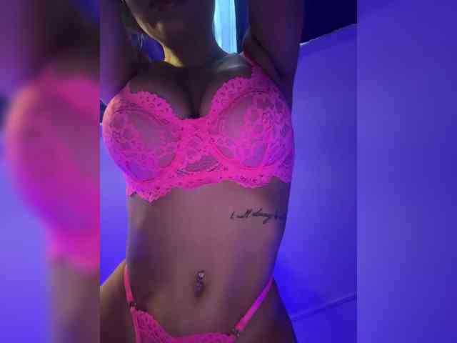 live adult webcam Karamelikaa