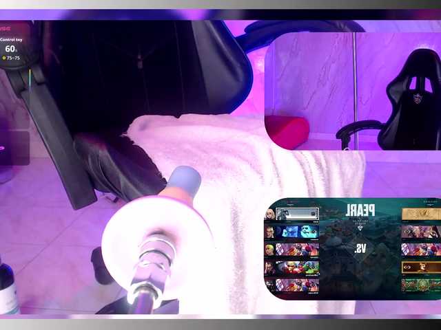 MhiaRey live cam profile