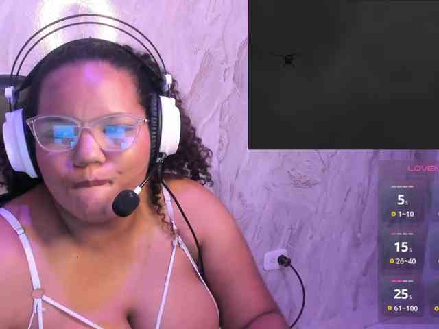 MhiaRey webcam