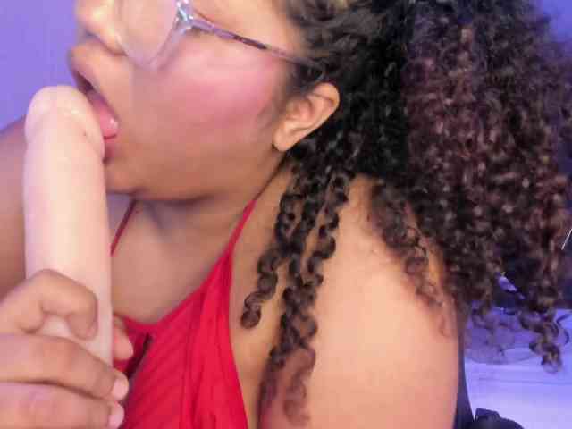 MhiaRey webcam