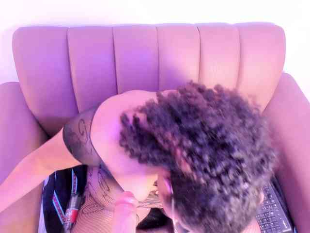 MhiaRey webcam