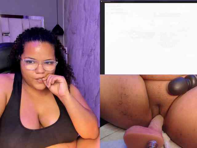 MhiaRey webcam