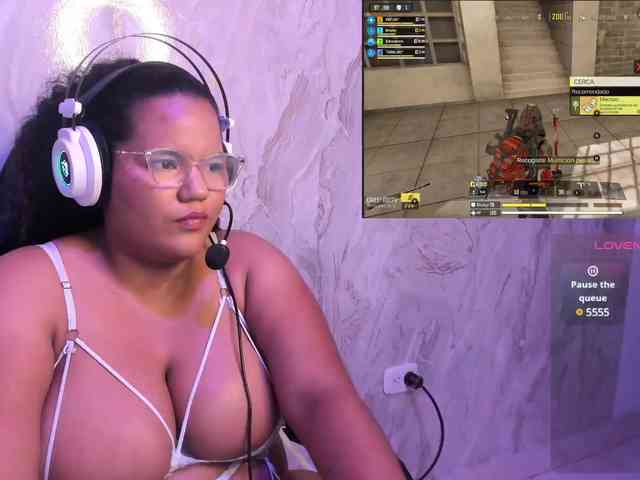 MhiaRey webcam