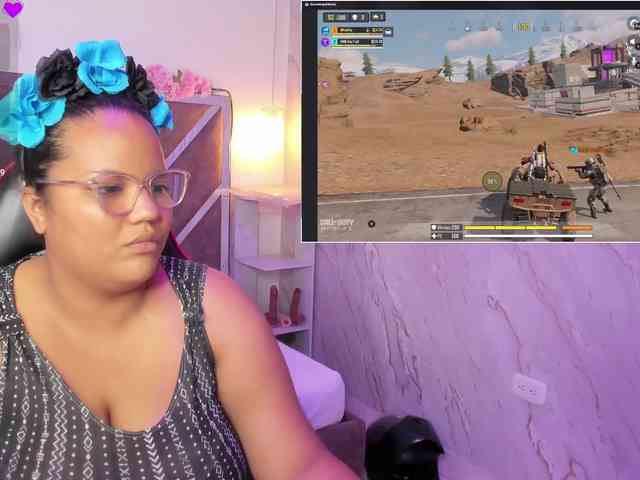 MhiaRey Live Webcam on BongaCams