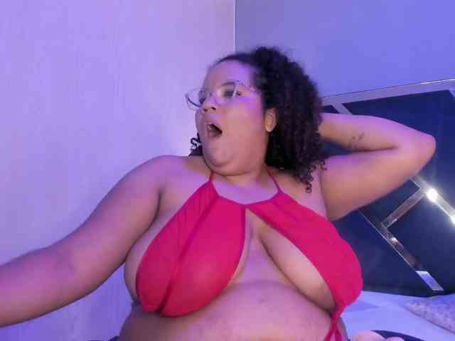 MhiaRey webcam