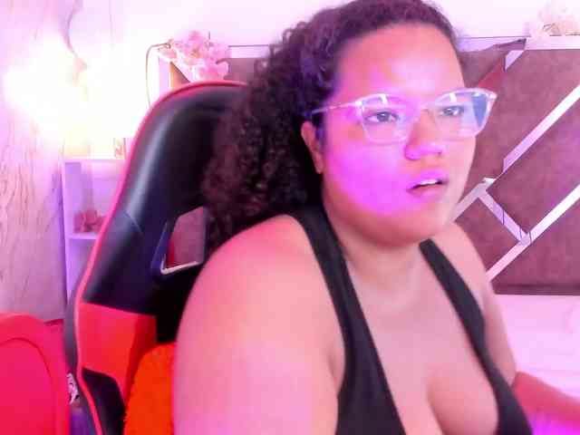 MhiaRey webcam