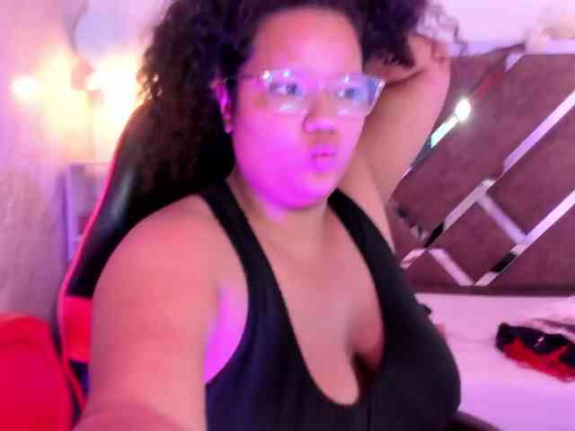 MhiaRey webcam