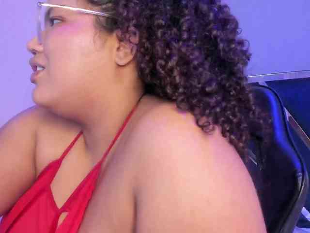 MhiaRey webcam