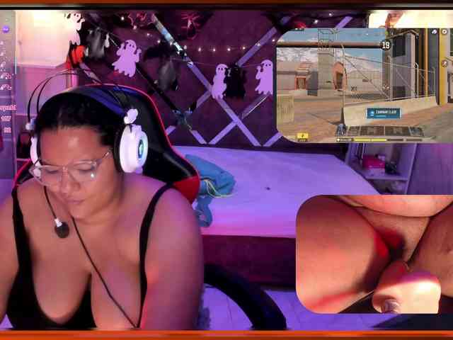 MhiaRey webcam