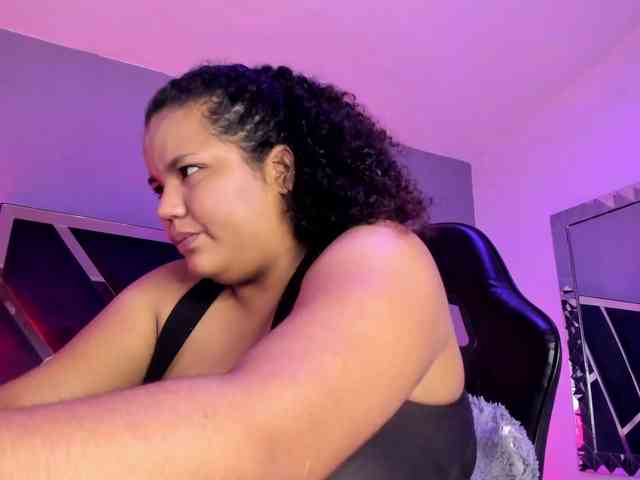 MhiaRey webcam
