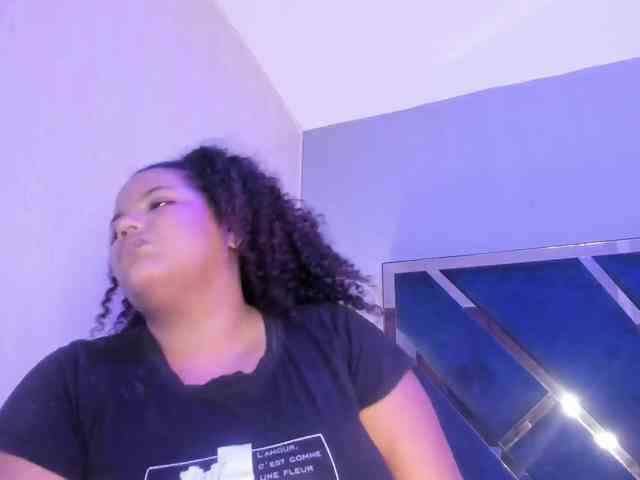 MhiaRey webcam