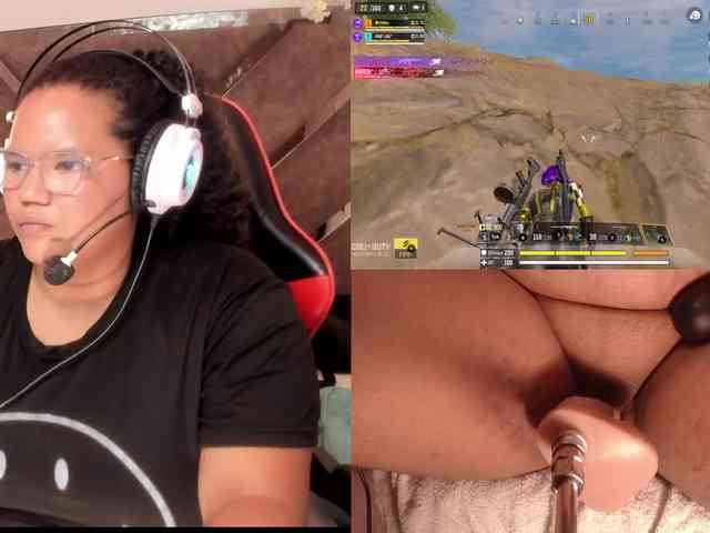 MhiaRey webcam