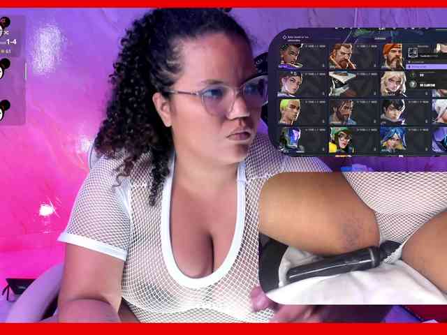 MhiaRey Live Webcam on BongaCams