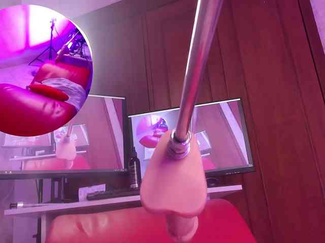 MhiaRey webcam