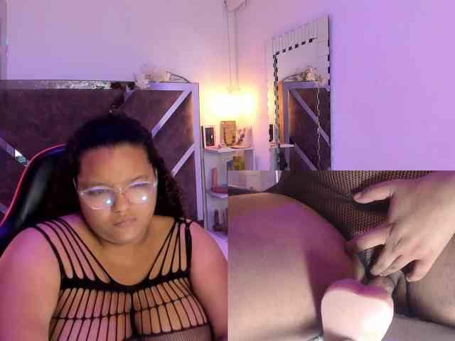 MhiaRey webcam