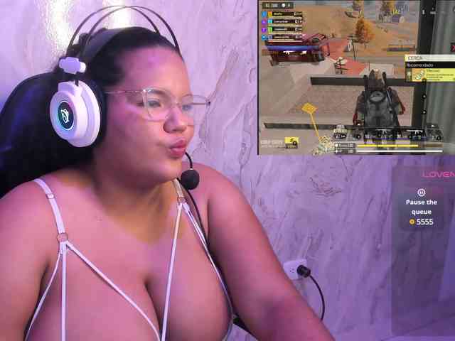 MhiaRey webcam