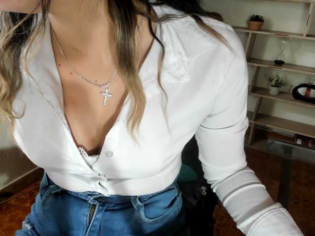 merlinaa-adams webcam bongacams model stream image