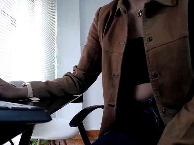 merlinaa-adams webcam