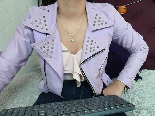 merlinaa-adams webcam