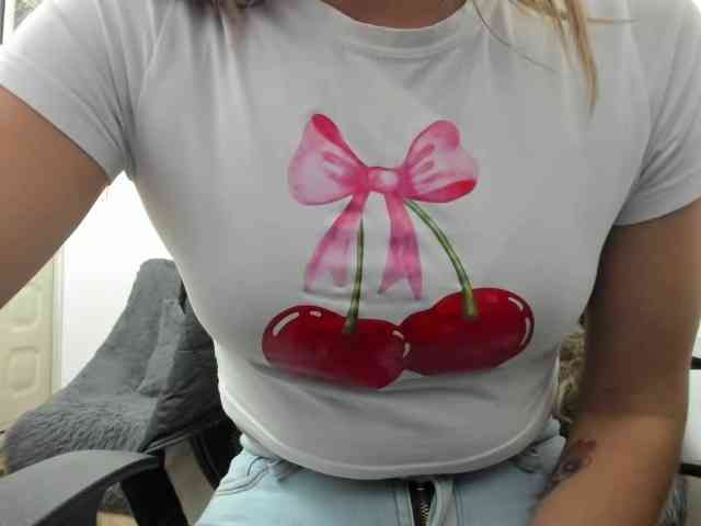 merlinaa-adams webcam