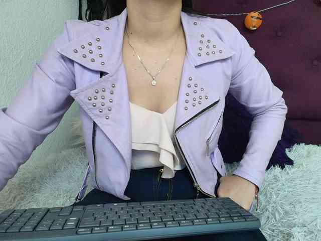 merlinaa-adams webcam