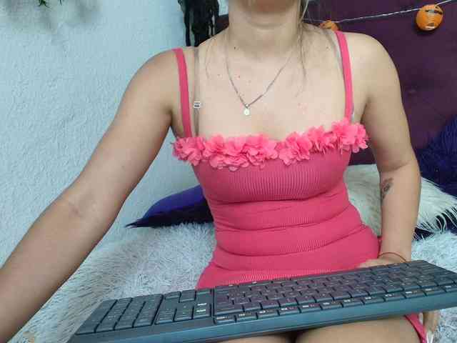 merlinaa-adams webcam