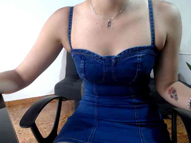 merlinaa-adams webcam